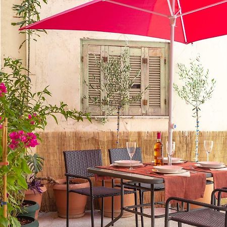 Chung cư 80 m² 3 phòng ngủ, 1 phòng tắm riêng ở Exarchia Athens Ngoại thất bức ảnh