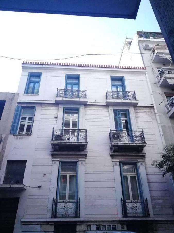 Chung cư 80 m² 3 phòng ngủ, 1 phòng tắm riêng ở Exarchia Athens Ngoại thất bức ảnh